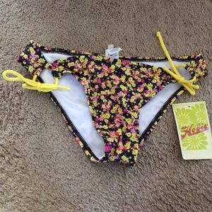 New Women’s Size Small Adjustable Hipster Bottom